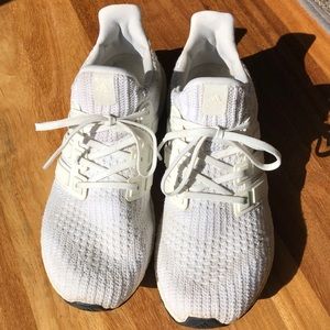 Ultraboosts Adidas (triple white)
